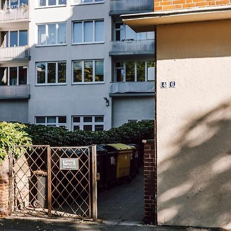 Komplett Neu: 2-Zi Zentral Im Altbau. 24H-Checkin Kiel Kültér fotó